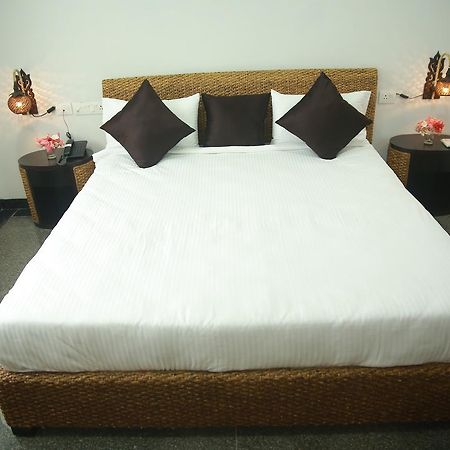 Lokis Forest Inn Hyderabad Esterno foto