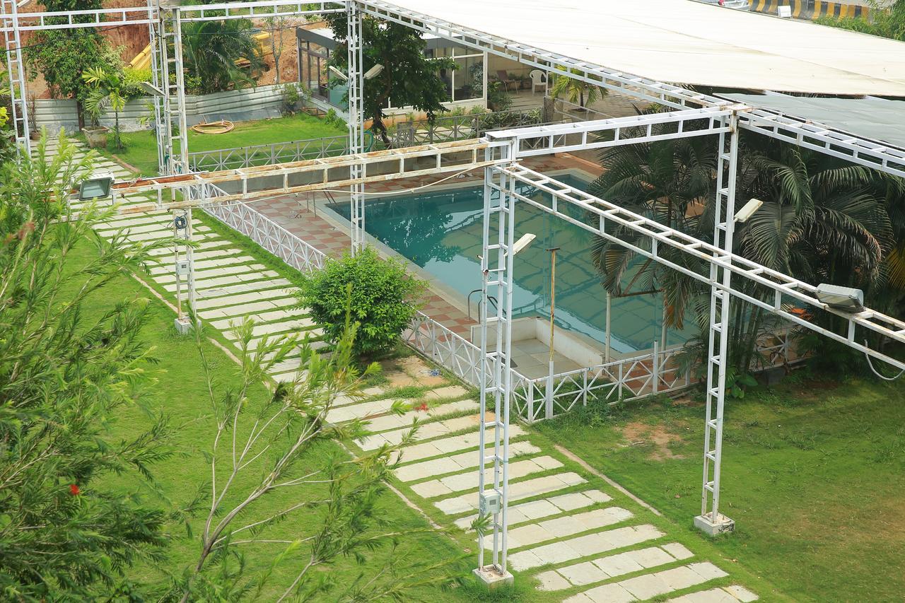 Lokis Forest Inn Hyderabad Esterno foto